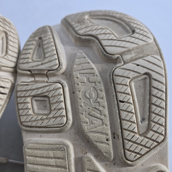 HOKA Bondi 9 Running Sneakers 10 - Picture 7 of 13